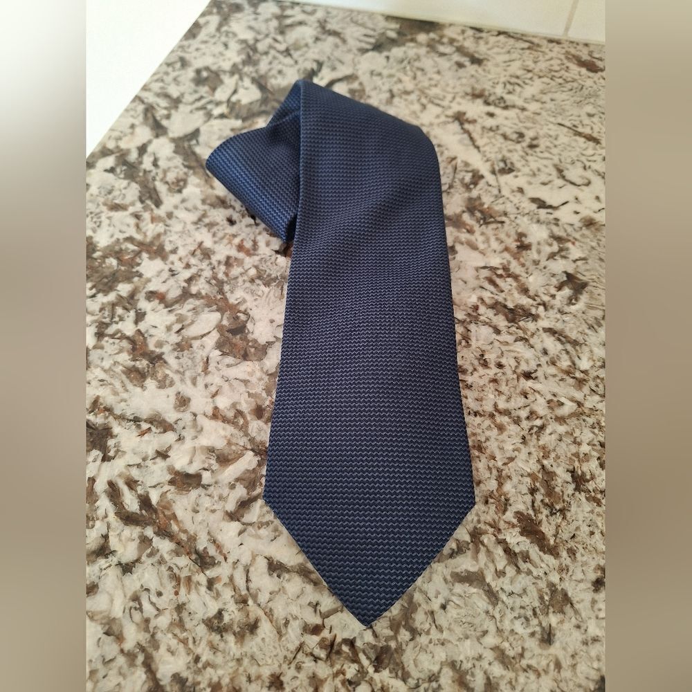 ‎Escada blue silk tie